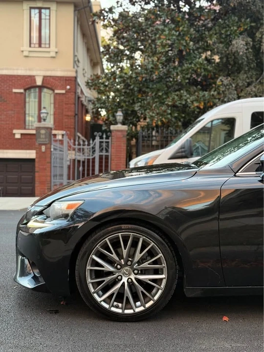 2015 Lexus IS 3rd Gen - Image 19 of 19