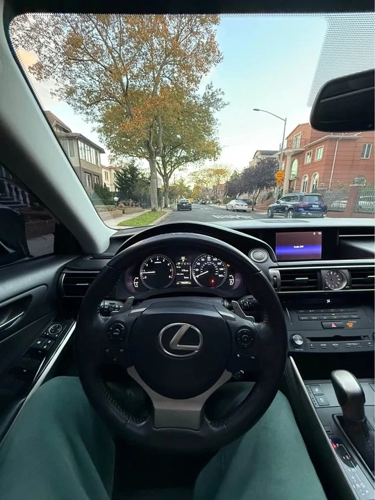 2015 Lexus IS 3rd Gen - Image 8 of 19