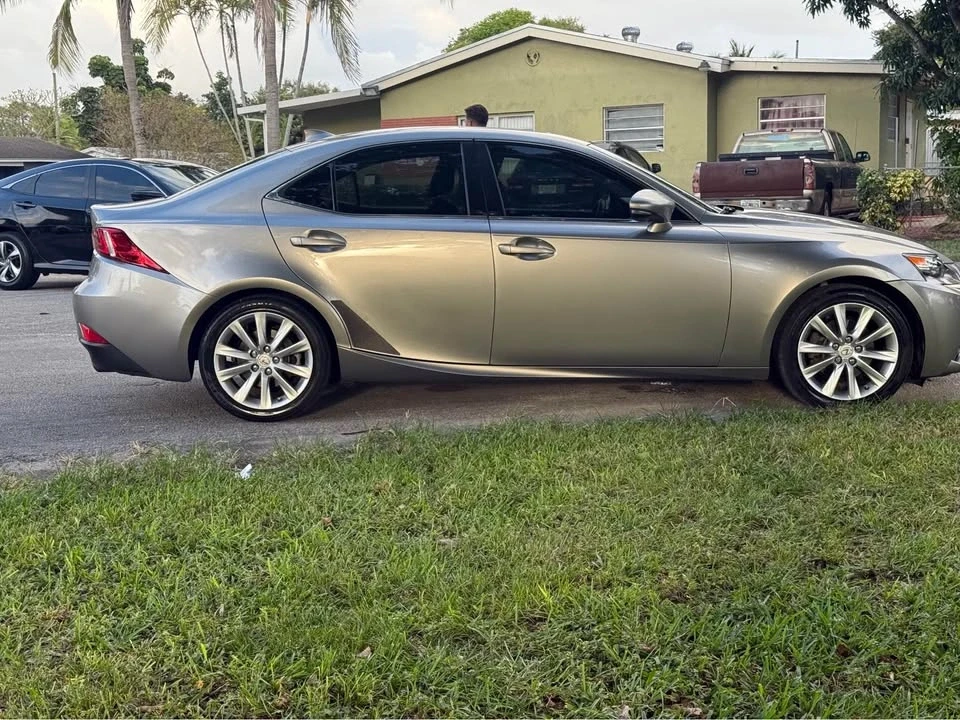 2015 Lexus IS 3rd Gen - Image 4 of 16