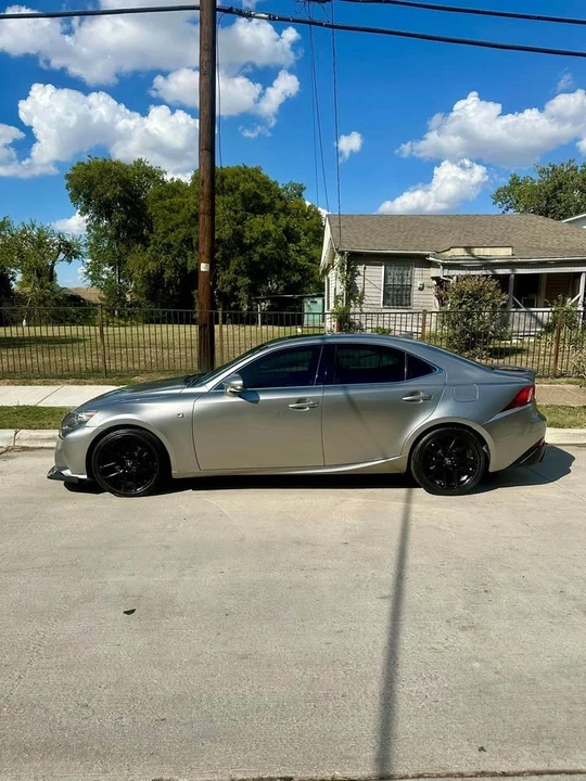 2015 Lexus IS 3rd Gen - Image 10 of 12