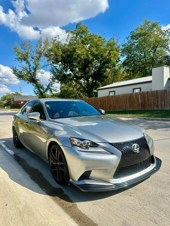 2015 Lexus IS 3rd Gen - Image 9 of 12