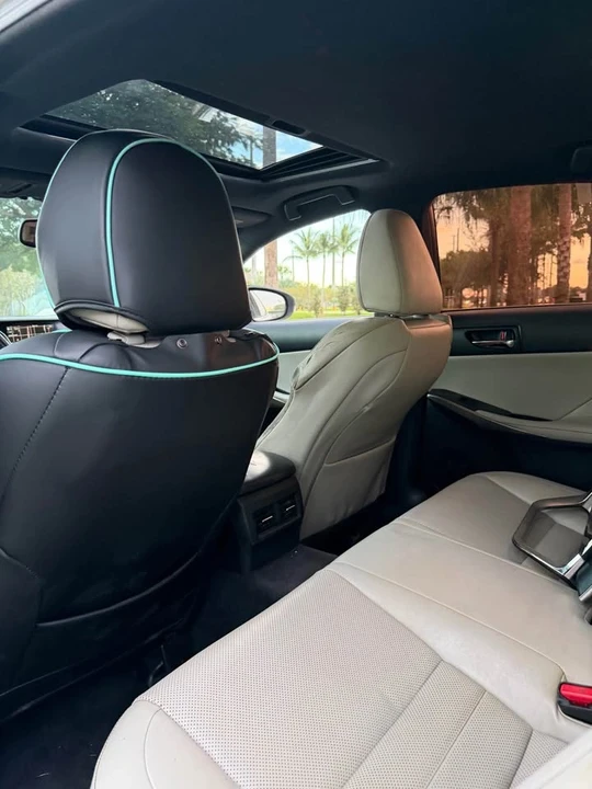 2015 Lexus IS 2nd Gen - Image 7 of 11