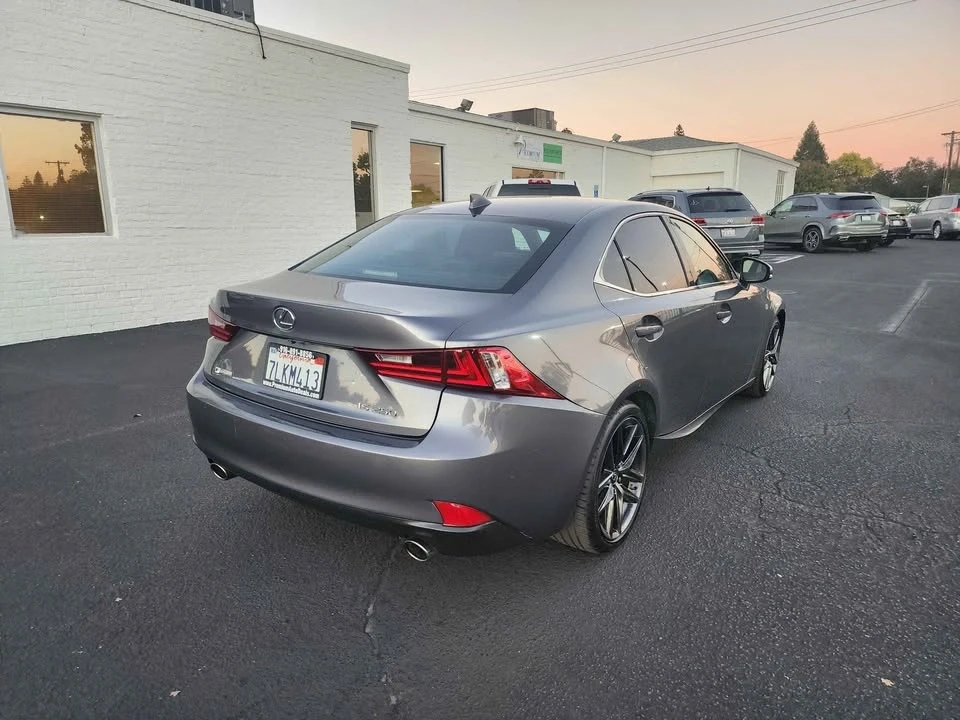 2015 Lexus IS 3rd Gen - Image 4 of 19