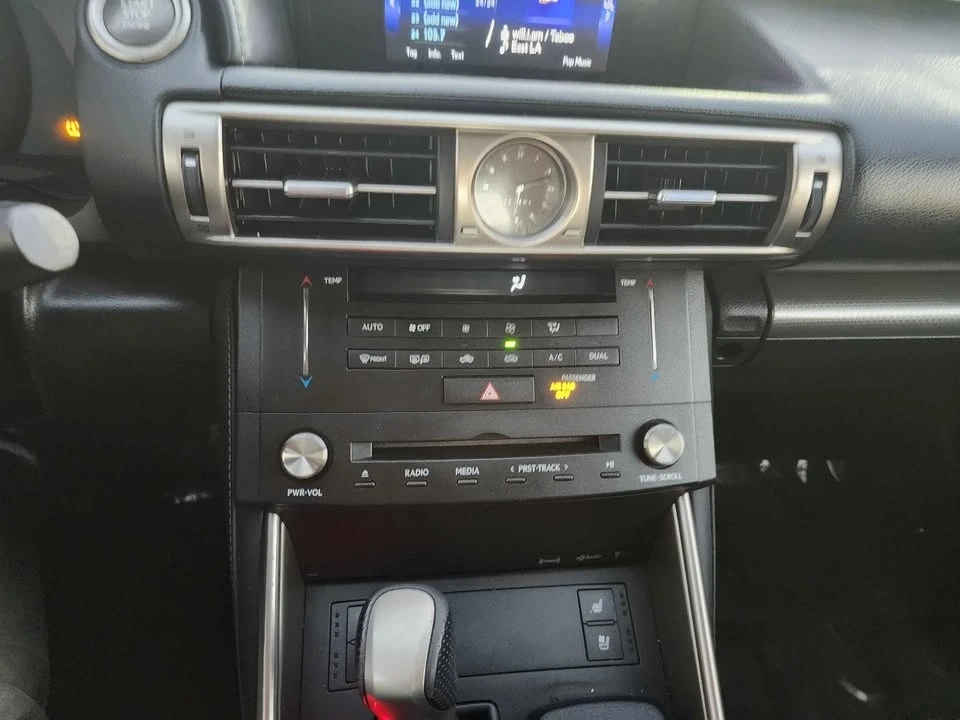 2015 Lexus IS 3rd Gen - Image 17 of 19