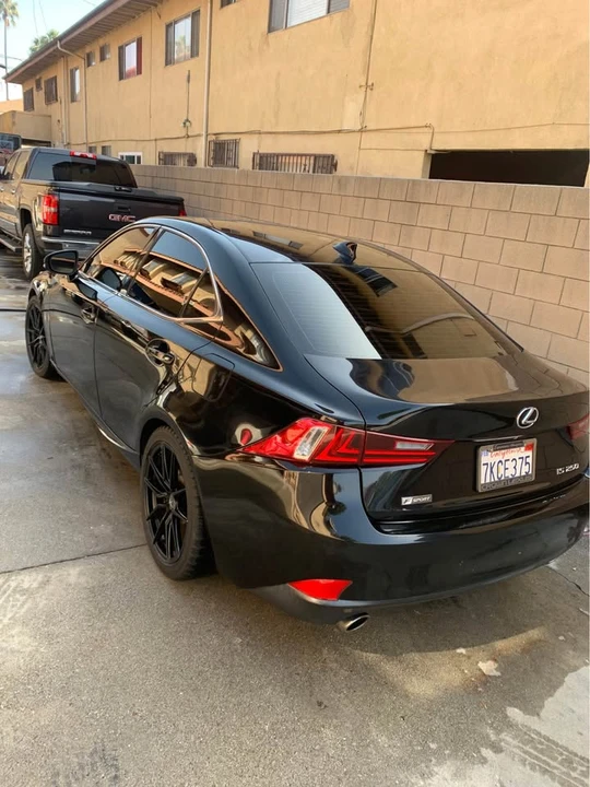 2015 Lexus IS 3rd Gen - Image 4 of 10