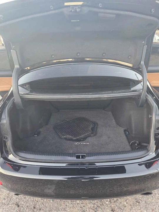 2015 Lexus IS 3rd Gen - Image 11 of 18