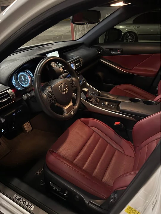 2015 Lexus IS 3rd Gen - Image 8 of 15