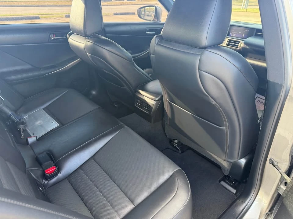 2015 Lexus IS 2nd Gen - Image 9 of 16