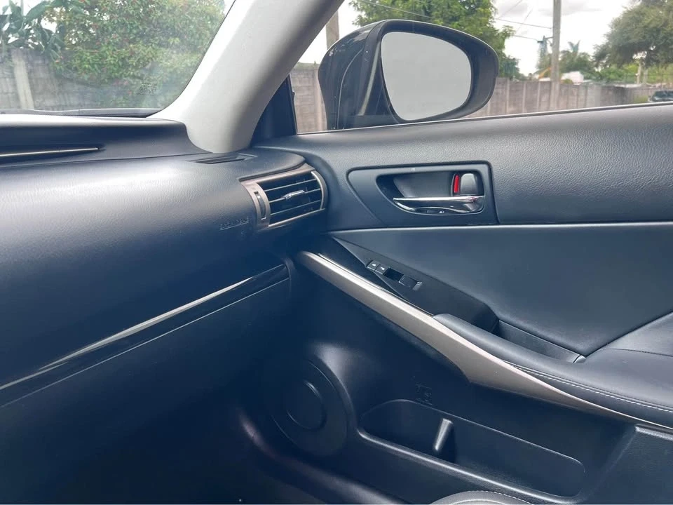 2015 Lexus IS 3rd Gen - Image 10 of 12
