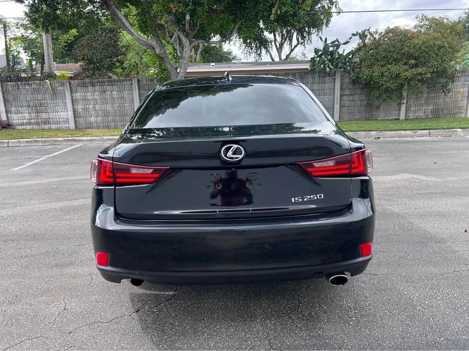 2015 Lexus IS 3rd Gen - Image 4 of 13