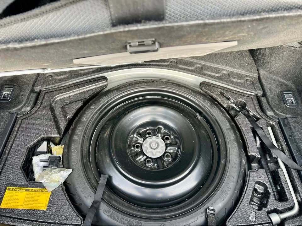 2015 Lexus IS 3rd Gen - Image 11 of 18