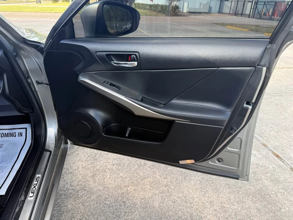2015 Lexus IS 2nd Gen - Image 13 of 16