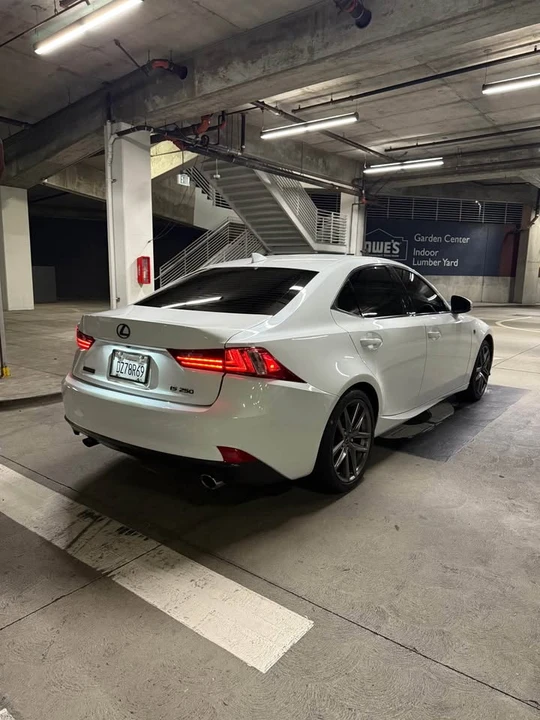 2015 Lexus IS 3rd Gen - Image 5 of 15