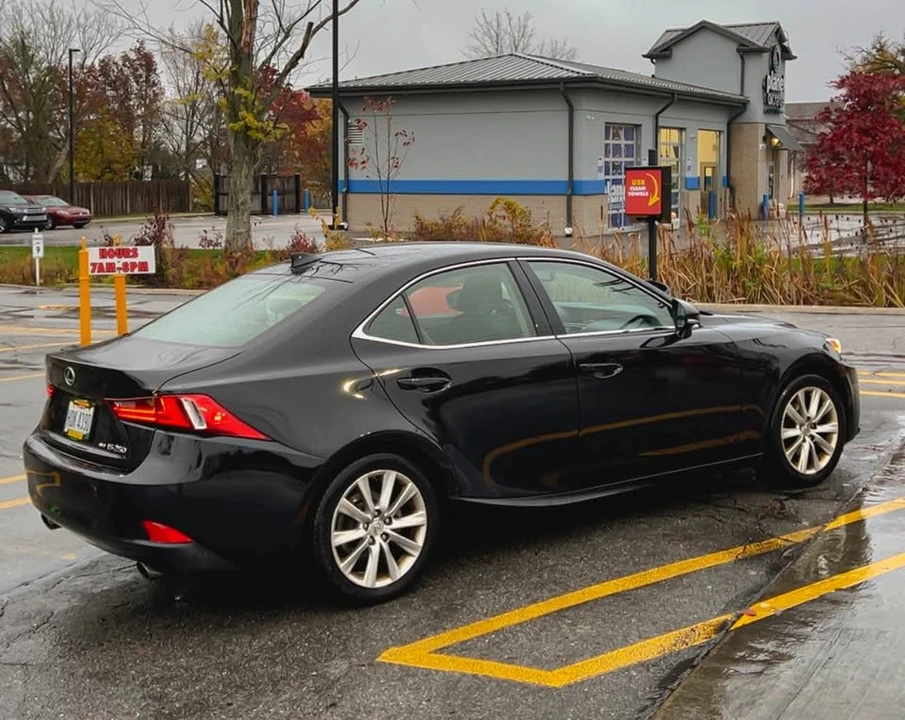 2015 Lexus IS 3rd Gen - Image 5 of 10
