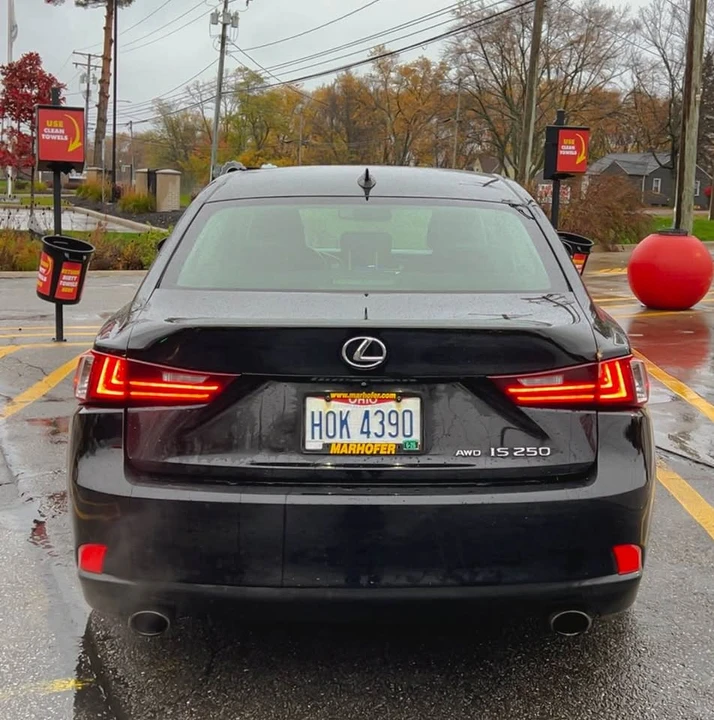 2015 Lexus IS 3rd Gen - Image 6 of 10