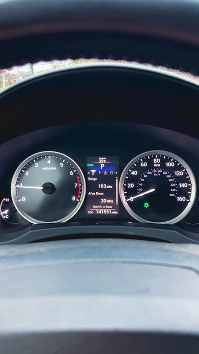 2015 Lexus IS 3rd Gen - Image 7 of 10