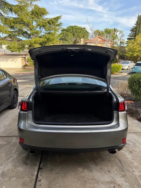 2015 Lexus IS 3rd Gen - Image 10 of 11