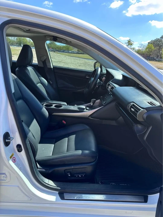 2015 Lexus IS 2nd Gen - Image 11 of 13