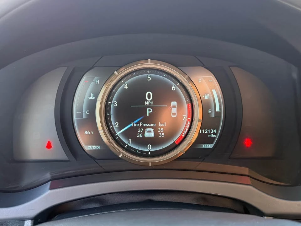 2015 Lexus IS 3rd Gen - Image 10 of 13