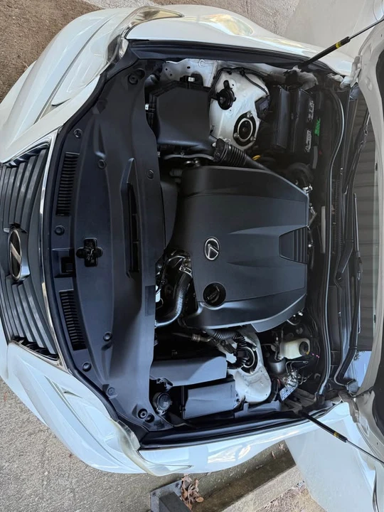 2015 Lexus IS 3rd Gen - Image 17 of 18