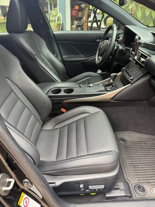 2015 Lexus IS 3rd Gen - Image 5 of 10