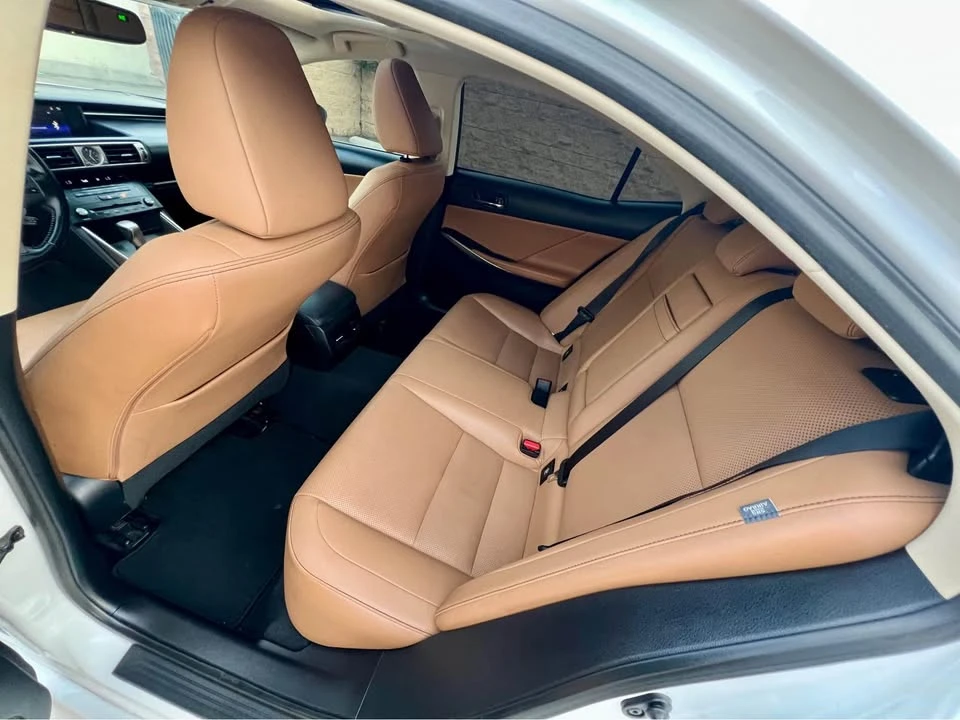 2015 Lexus IS 3rd Gen - Image 14 of 15