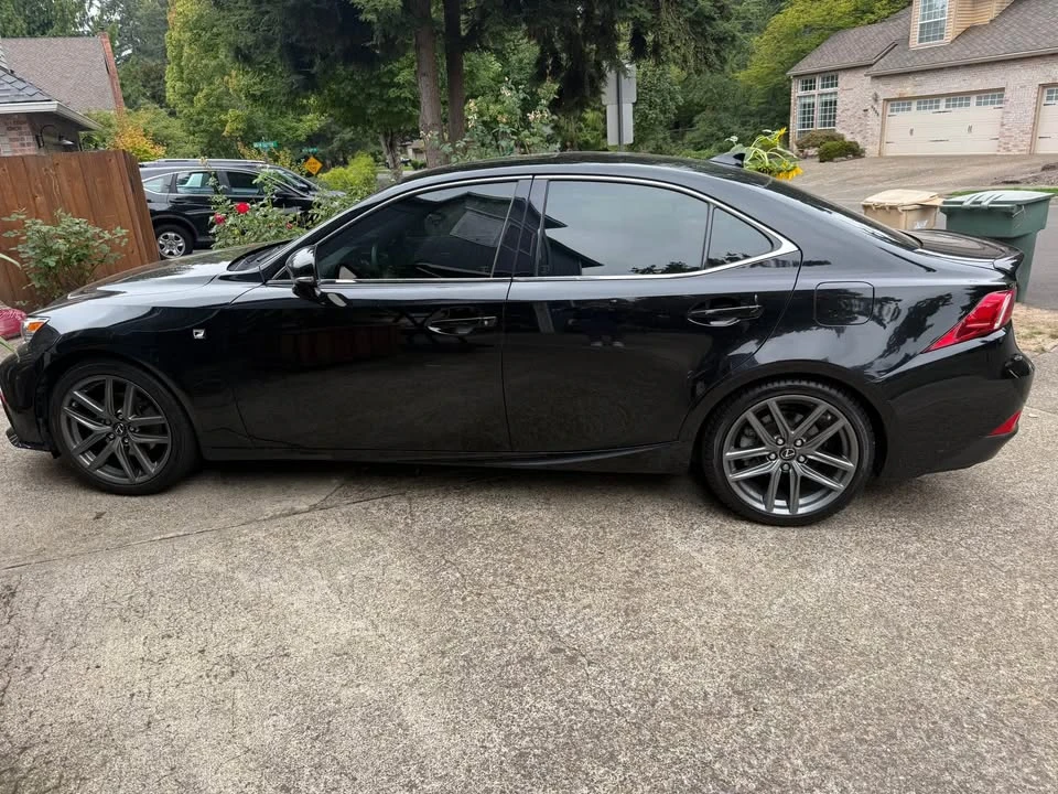 2015 Lexus IS 3rd Gen - Image 8 of 10