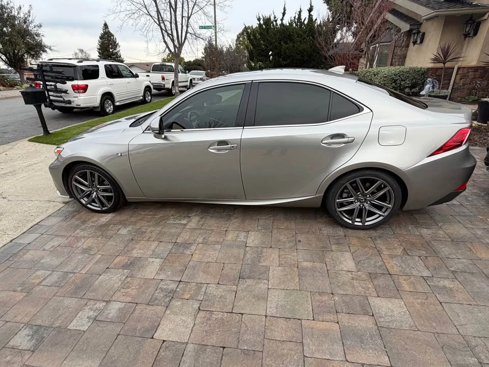 2015 Lexus IS 2nd Gen - Image 17 of 19
