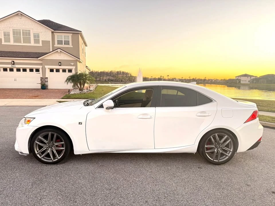 2015 Lexus IS 3rd Gen - Image 4 of 20
