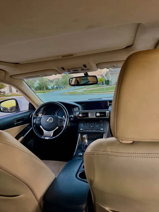 2015 Lexus IS 3rd Gen - Image 14 of 20