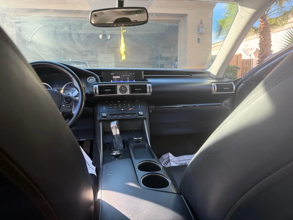2015 Lexus IS 3rd Gen - Image 18 of 20