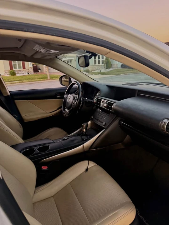 2015 Lexus IS 3rd Gen - Image 10 of 20