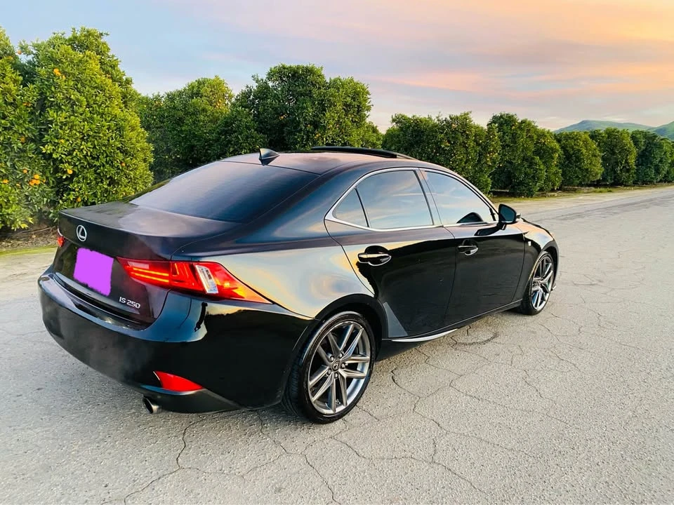2015 Lexus IS 3rd Gen - Image 11 of 19