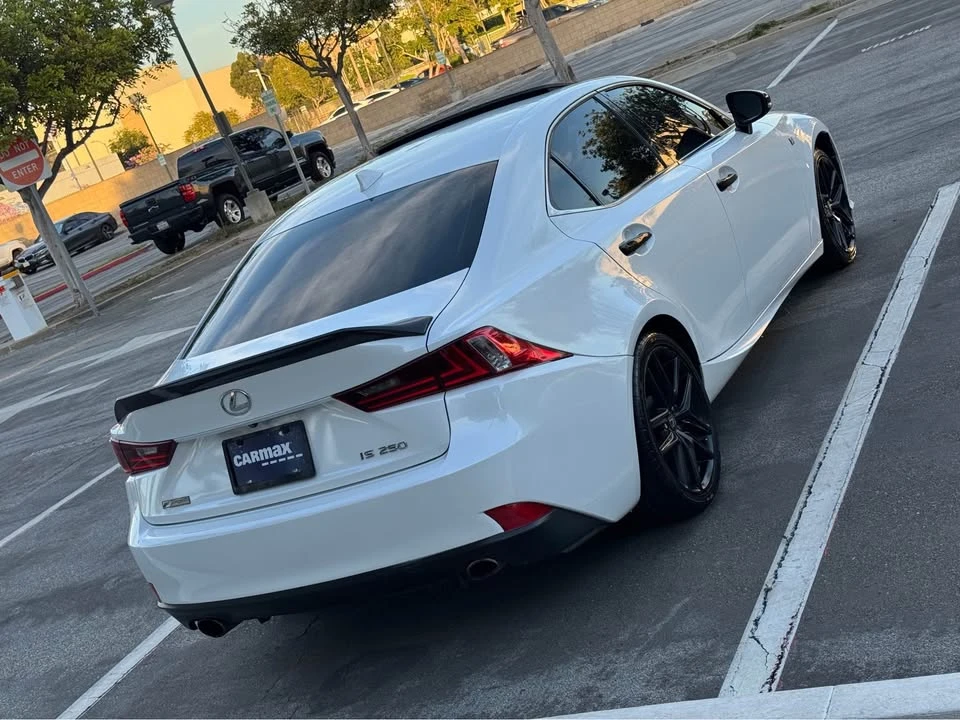 2015 Lexus IS 3rd Gen - Image 10 of 20