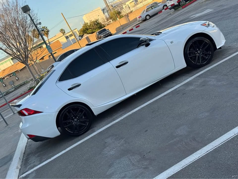 2015 Lexus IS 3rd Gen - Image 12 of 20