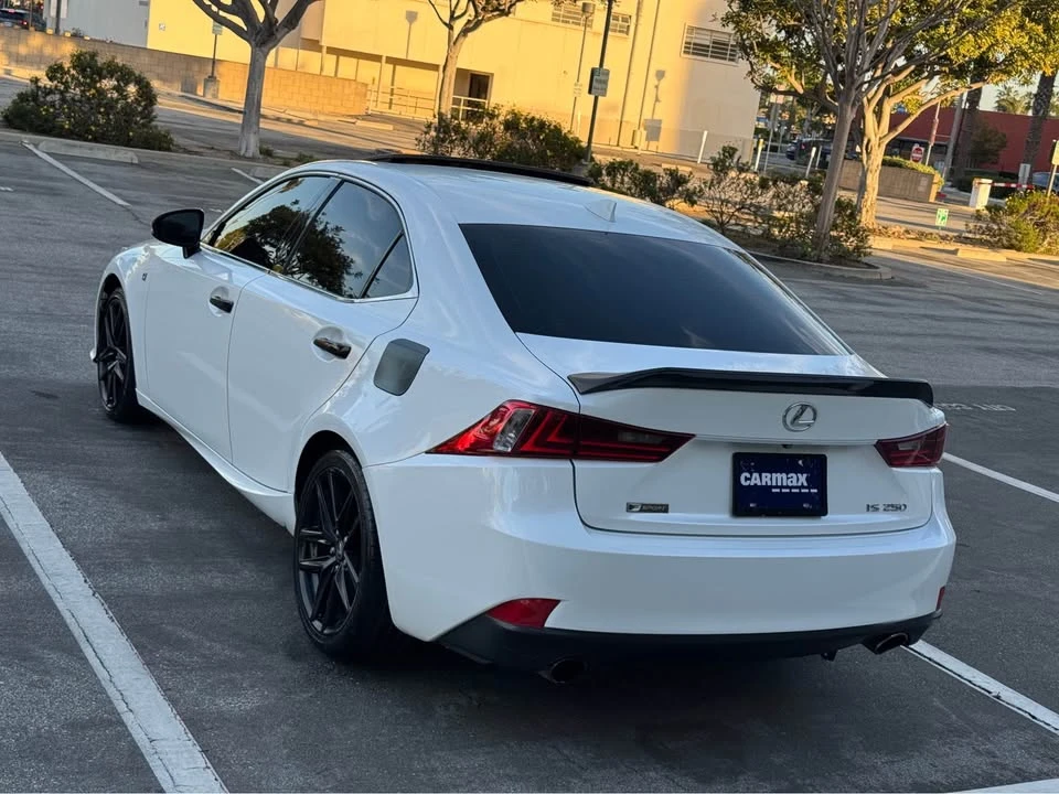 2015 Lexus IS 3rd Gen - Image 9 of 20