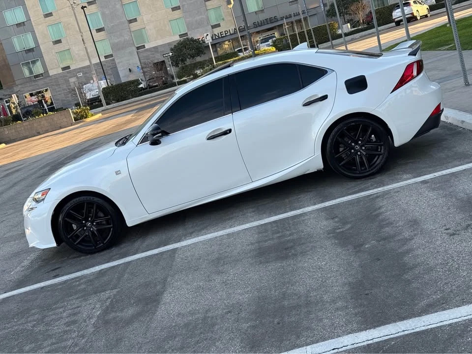 2015 Lexus IS 3rd Gen - Image 11 of 20