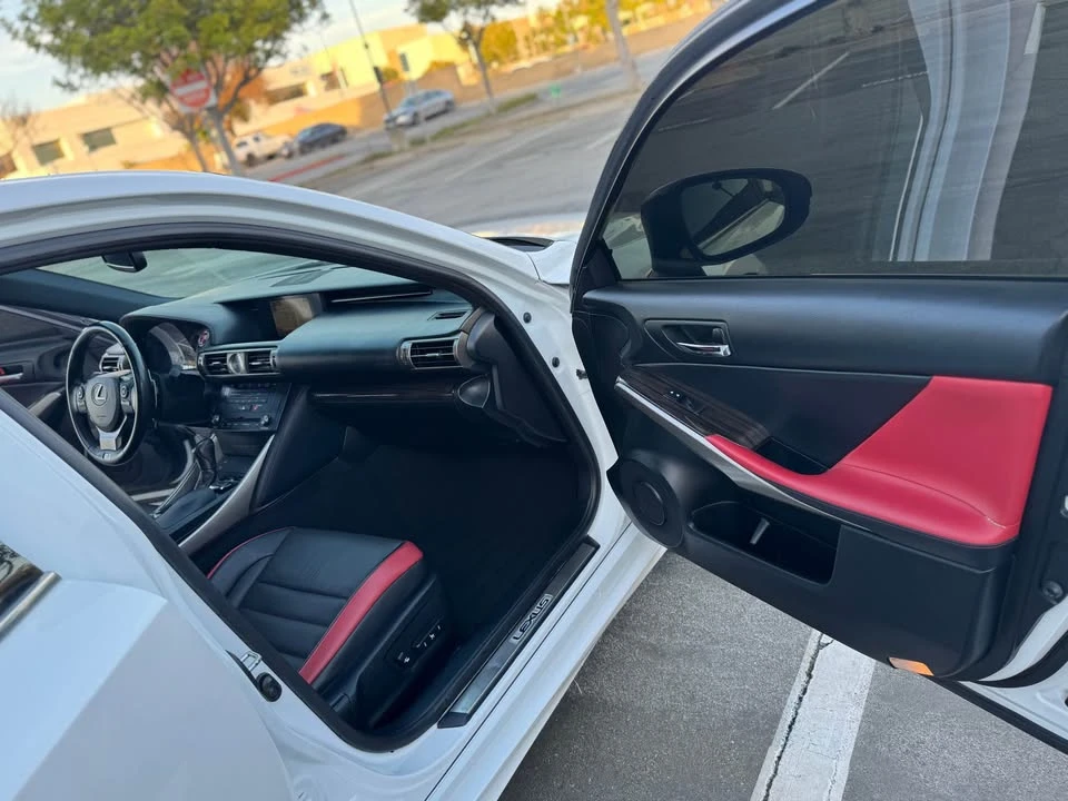 2015 Lexus IS 3rd Gen - Image 16 of 20