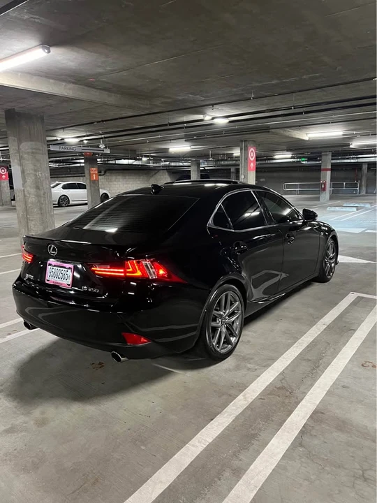 2015 Lexus IS 3rd Gen - Image 10 of 20
