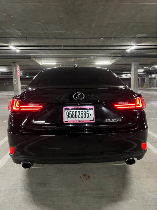 2015 Lexus IS 3rd Gen - Image 11 of 20