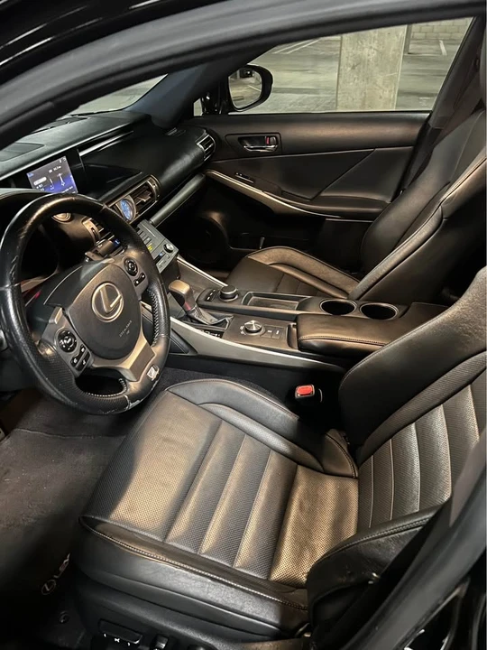 2015 Lexus IS 3rd Gen - Image 17 of 20