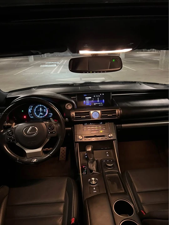 2015 Lexus IS 3rd Gen - Image 18 of 20