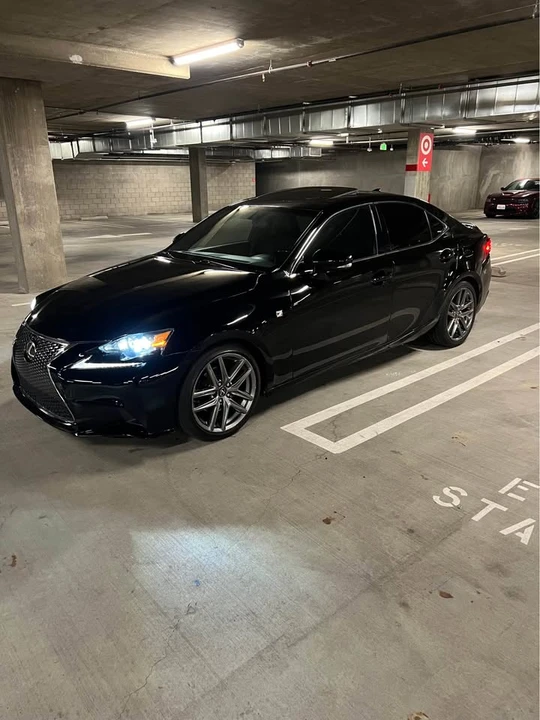 2015 Lexus IS 3rd Gen - Image 4 of 20