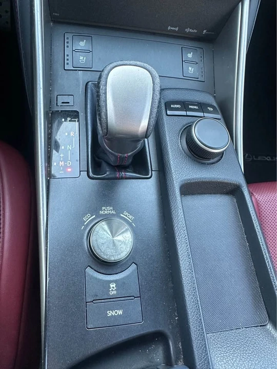 2015 Lexus IS 3rd Gen - Image 16 of 18
