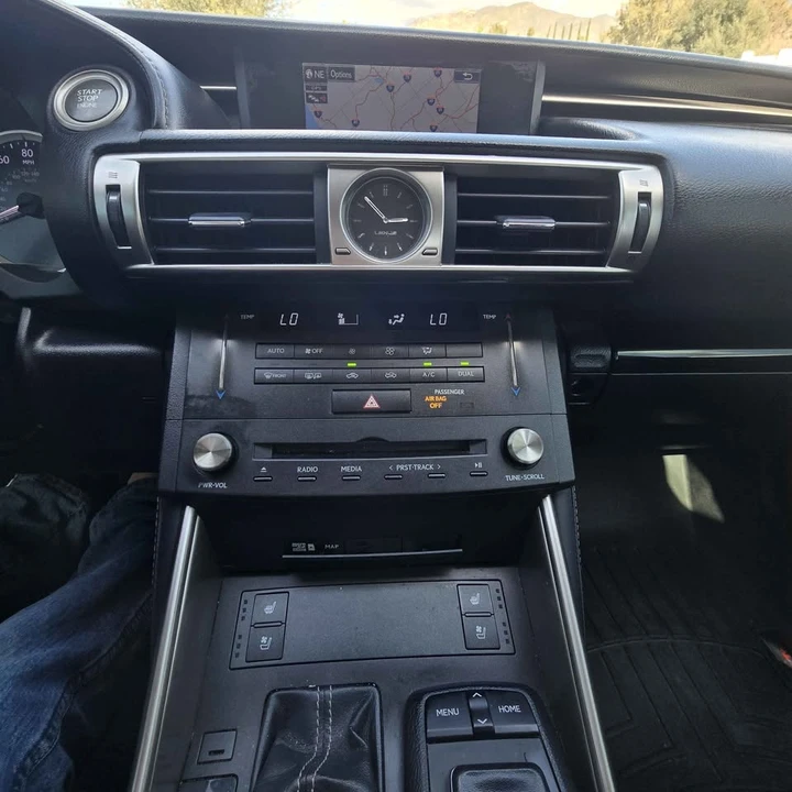 2015 Lexus IS 3rd Gen - Image 8 of 10