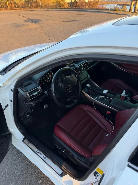 2015 Lexus IS 3rd Gen - Image 6 of 10