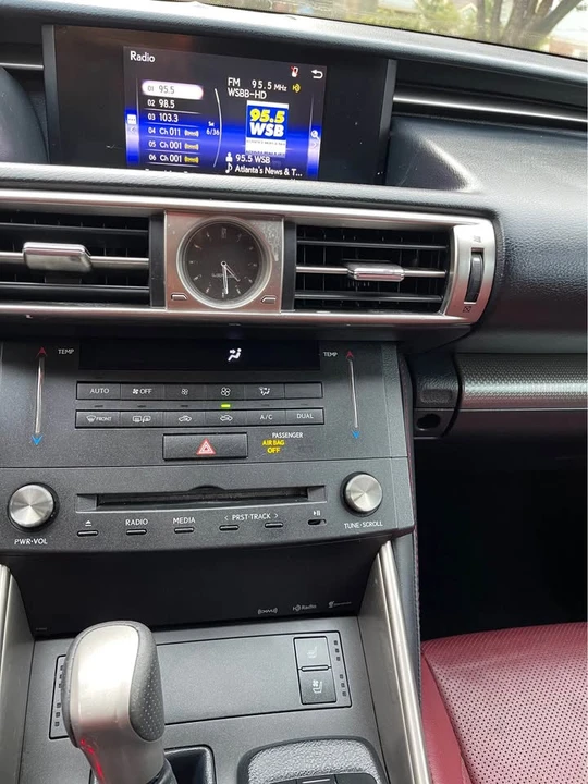 2015 Lexus IS 3rd Gen - Image 15 of 19