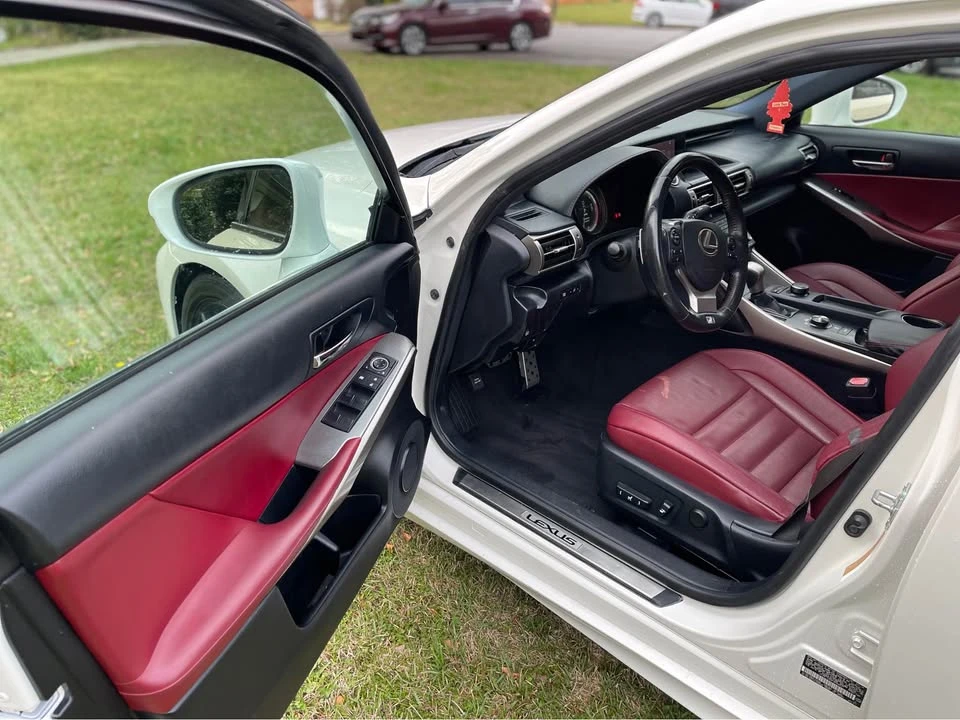 2015 Lexus IS 3rd Gen - Image 4 of 19