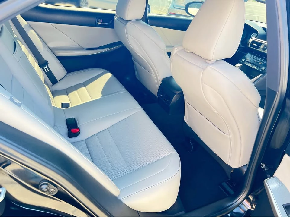 2015 Lexus IS 3rd Gen - Image 9 of 10