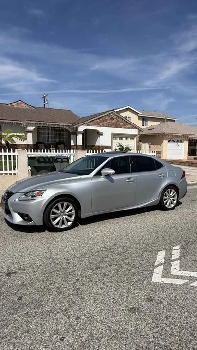 2015 Lexus IS 3rd Gen - Image 4 of 11
